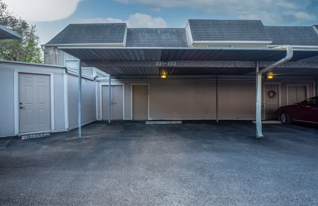 $2,000 | 2228 South Piney Point Road, Unit 109, Houston, TX 77063