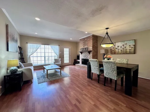 $2,000 | 2228 South Piney Point Road, Unit 109, Houston, TX 77063