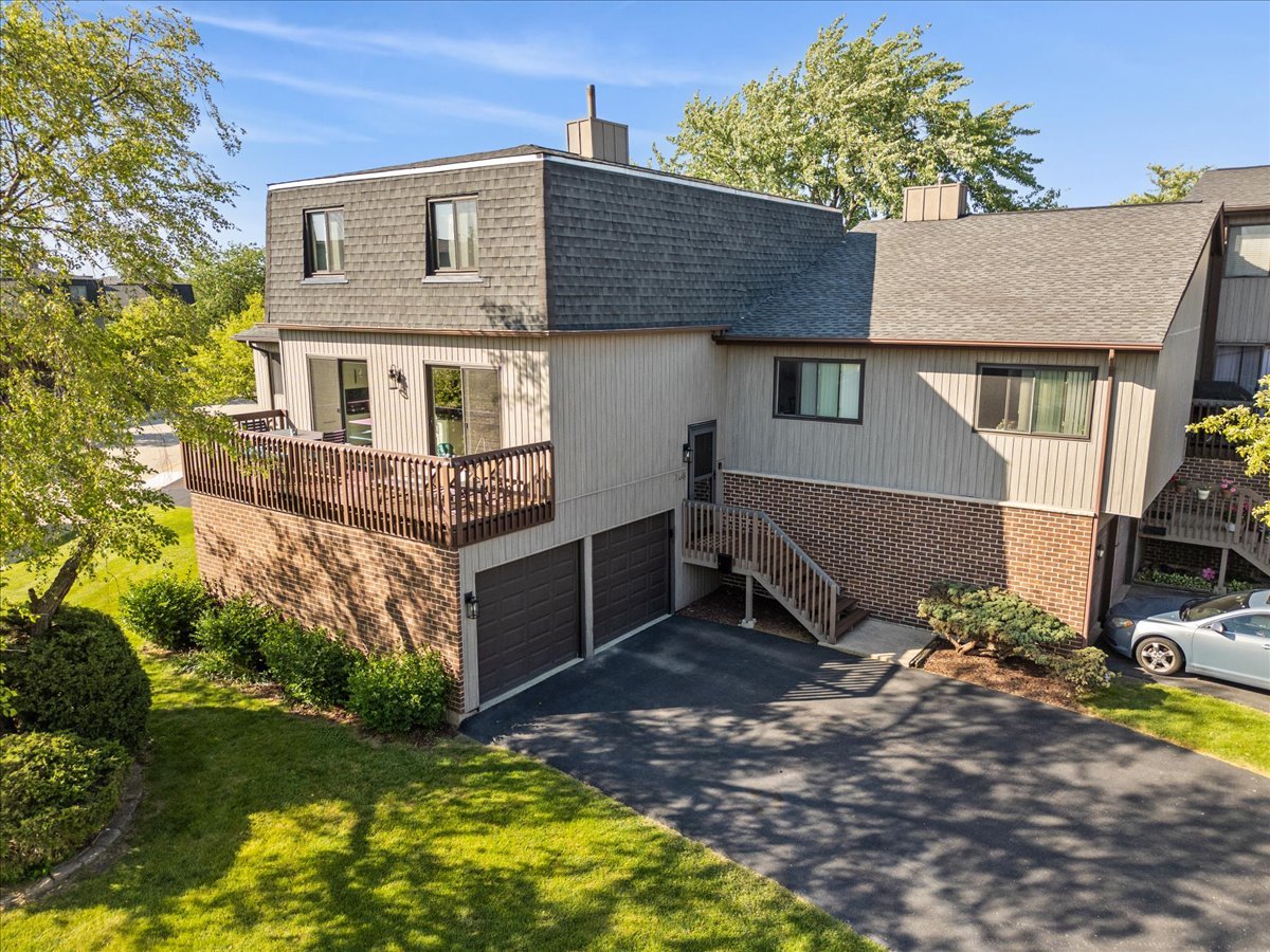 768 High Ridge Road Roselle, IL 60172 - Photo 2 of 46 front view of a house with a yard