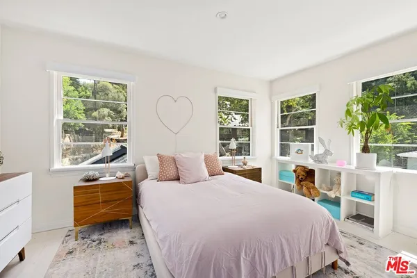 $12,500 | 5733 Valley Oak Drive, Los Angeles, CA 90068