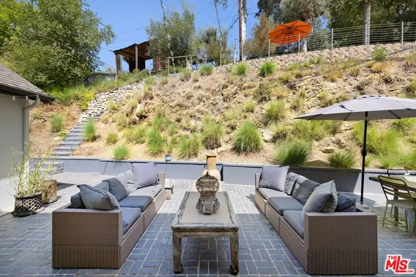 $12,500 | 5733 Valley Oak Drive, Los Angeles, CA 90068