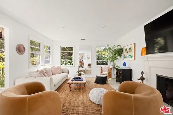 $12,500 | 5733 Valley Oak Drive, Los Angeles, CA 90068