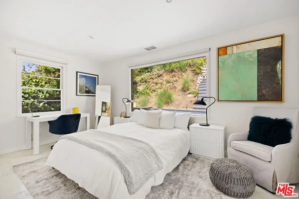 $12,500 | 5733 Valley Oak Drive, Los Angeles, CA 90068