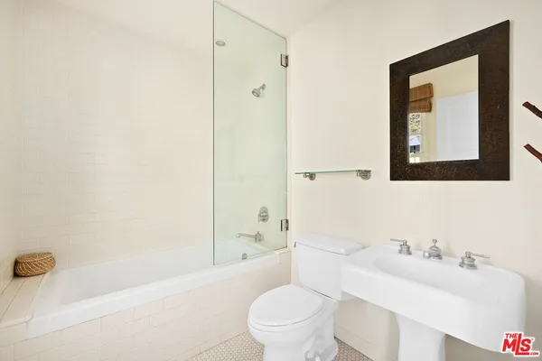 $12,500 | 5733 Valley Oak Drive, Los Angeles, CA 90068