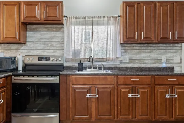 $499,000 | 29 Leete Street, Springfield, MA 01108