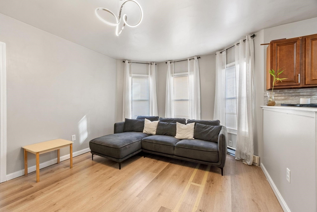 29 Leete Street Springfield, MA 01108 - Photo 6 of 38