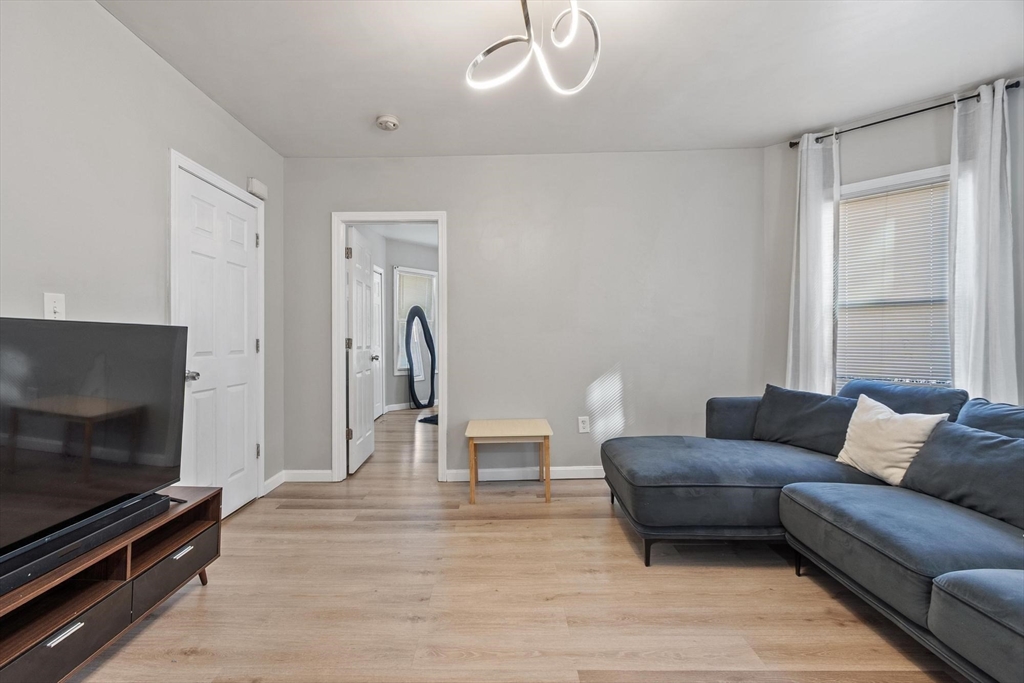 29 Leete Street Springfield, MA 01108 - Photo 9 of 38