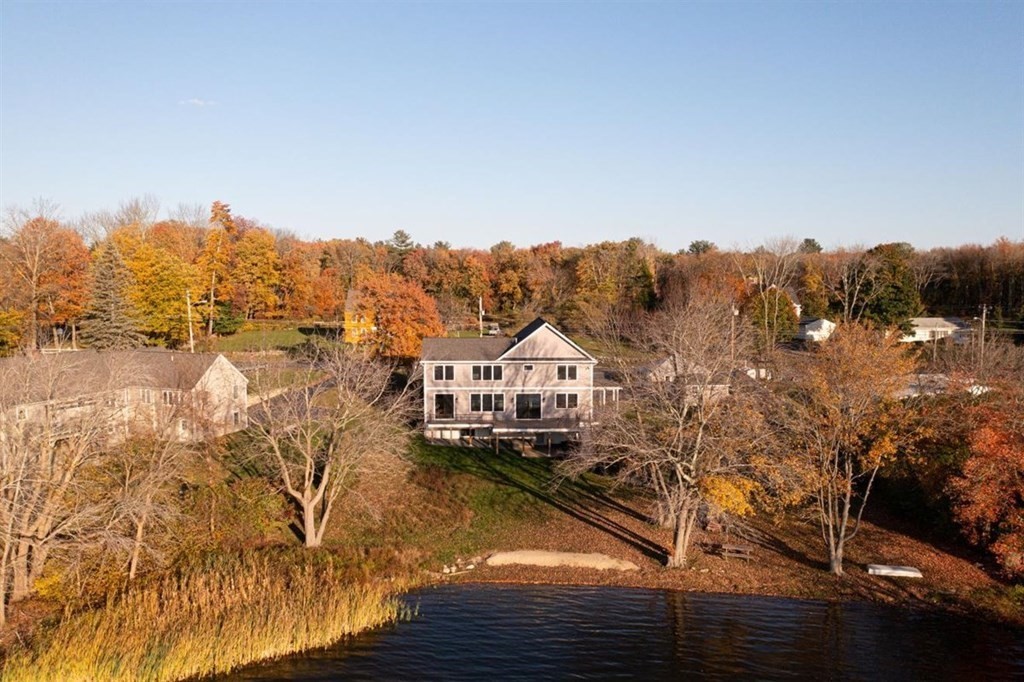 39 Millville Road Mendon, MA 01756 - Photo 4 of 42 Gallery Image 4