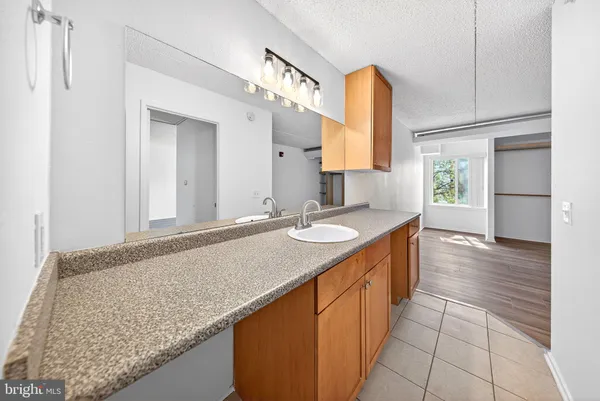 $1,690 | 60 South Van Dorn Street, Unit 413, Alexandria, VA 22304