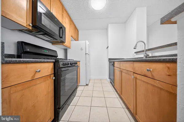 $1,690 | 60 South Van Dorn Street, Unit 413, Alexandria, VA 22304