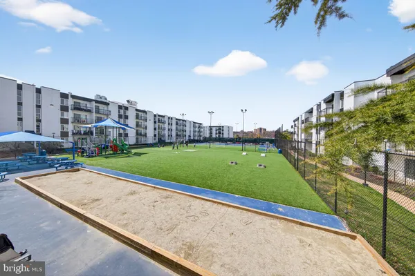$1,690 | 60 South Van Dorn Street, Unit 413, Alexandria, VA 22304