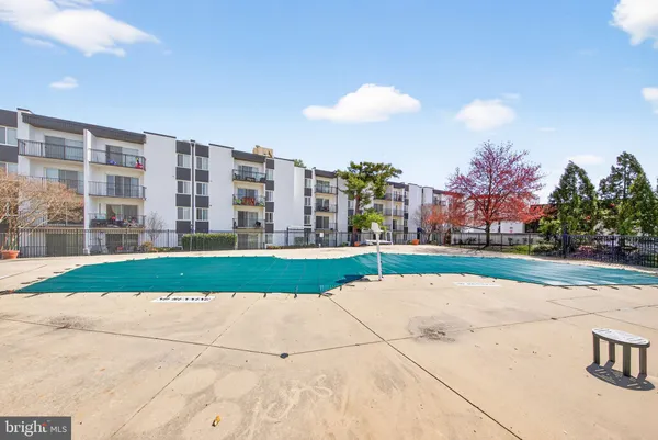 $1,690 | 60 South Van Dorn Street, Unit 413, Alexandria, VA 22304