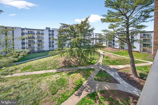 $1,690 | 60 South Van Dorn Street, Unit 413, Alexandria, VA 22304