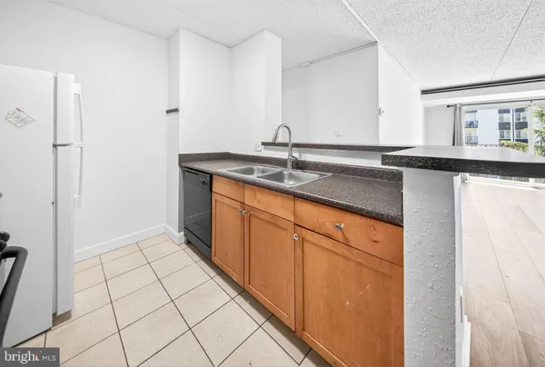 $1,690 | 60 South Van Dorn Street, Unit 413, Alexandria, VA 22304