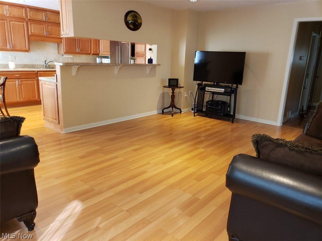 1116 Belrose Road Cleveland, OH 44124 - Photo 4 of 25 Gallery Image 4