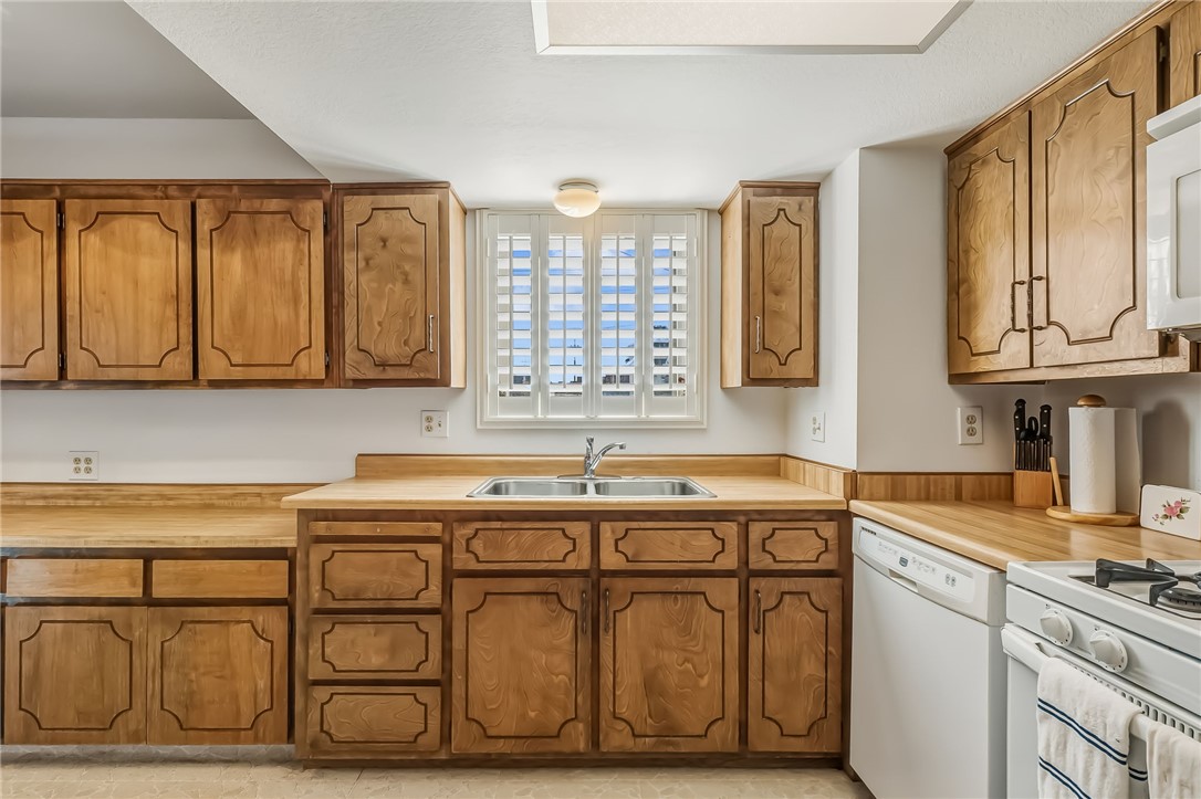 2454 Ripple Drive Bullhead City, AZ 86429 - Photo 17 of 37