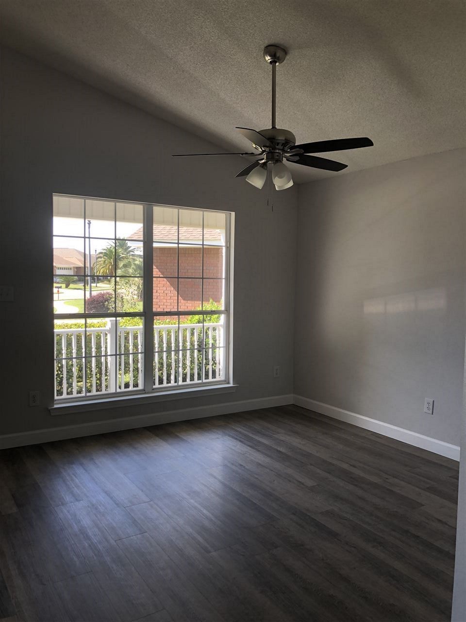2676 Hampton Park Circle Foley, AL 36535 - Photo 2 of 19 Living Room