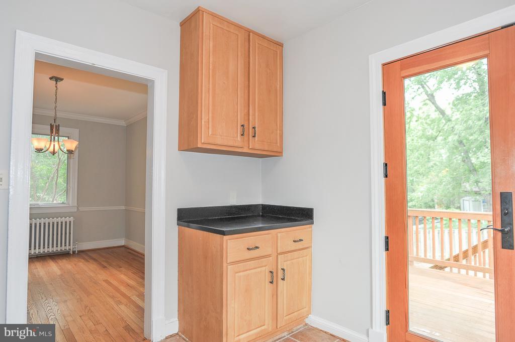 801 West Braddock Road Alexandria, VA 22302 - Photo 15 of 30 Kitchen
