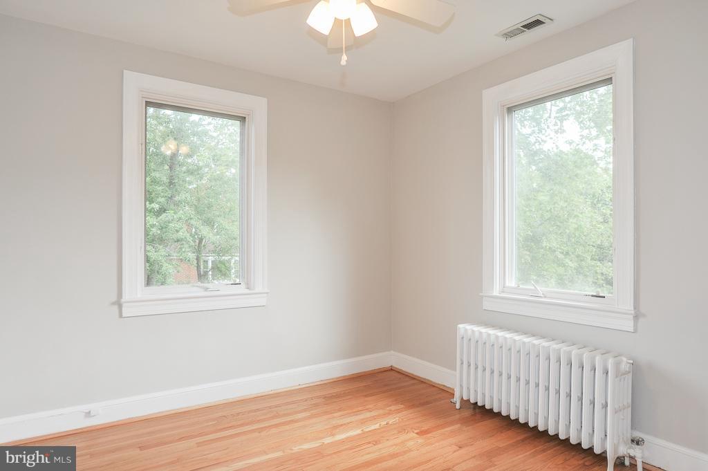 801 West Braddock Road Alexandria, VA 22302 - Photo 21 of 30 Bedroom