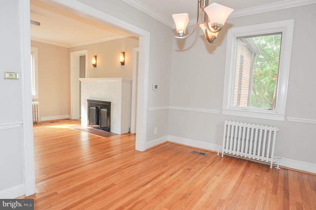 801 West Braddock Road Alexandria, VA 22302 - Photo 9 of 30 Dining Room