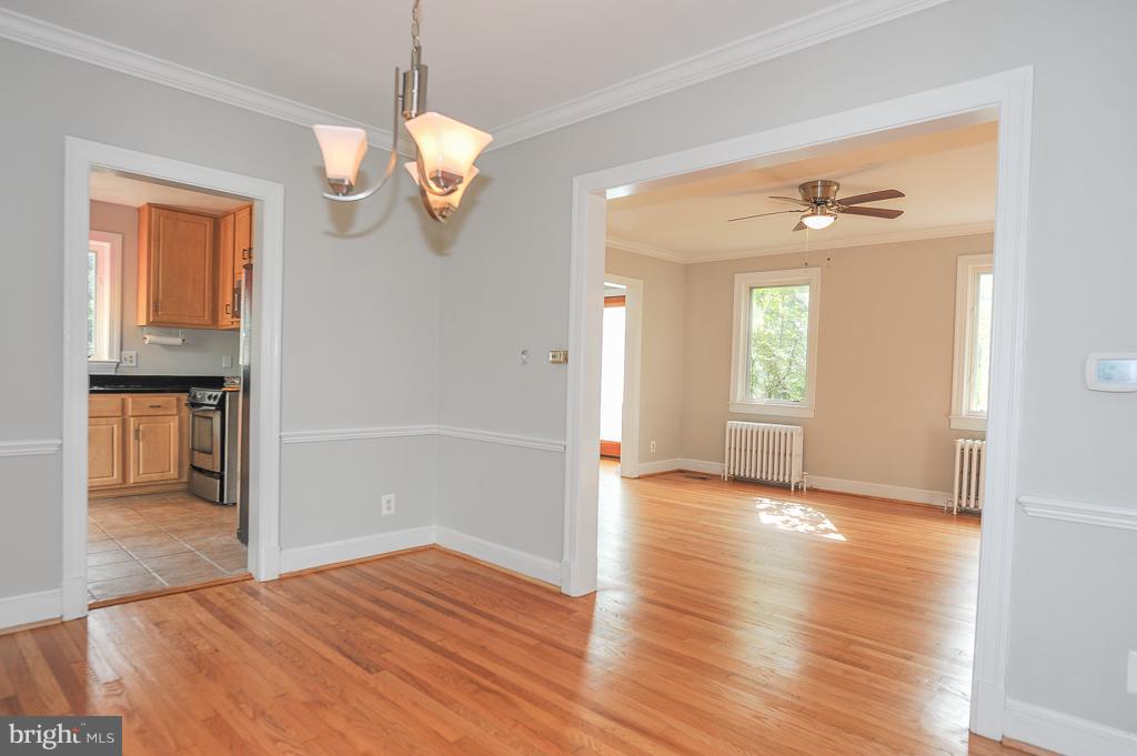 801 West Braddock Road Alexandria, VA 22302 - Photo 10 of 30 Dining Room
