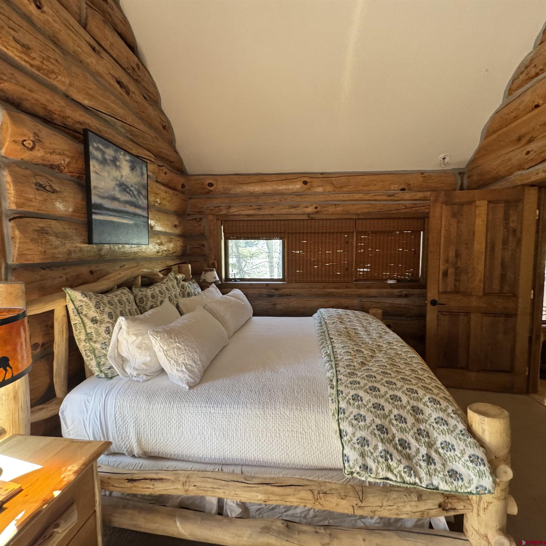 398 Journey's End Road Crested Butte, CO 81224 - Photo 5 of 42 a living room with furniture