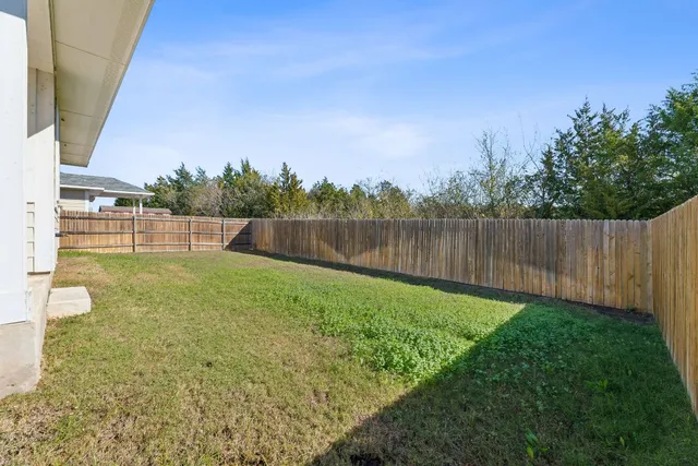 $1,900 | 316 Insider Loop, Elgin, TX 78621