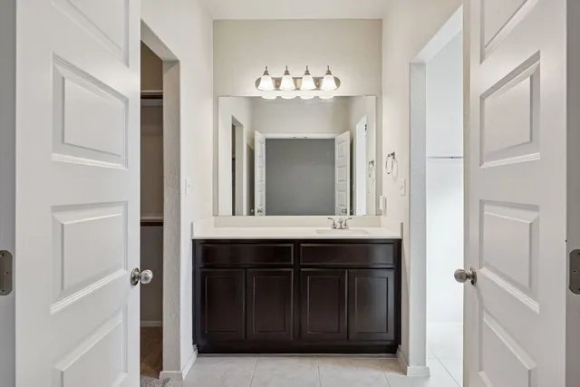 $1,900 | 316 Insider Loop, Elgin, TX 78621