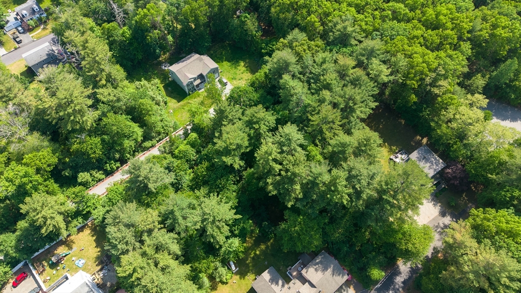 31 Lee Road North Reading, MA 01864 - Photo 4 of 18