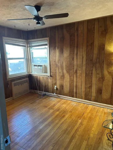 $929,000 | 81-25 258th Street | Floral Park