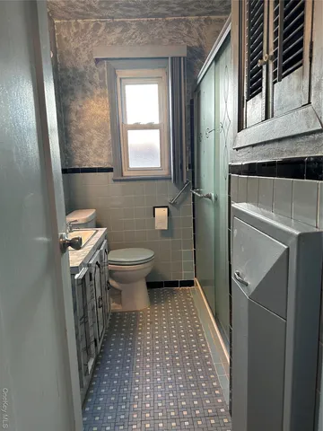 $929,000 | 81-25 258th Street | Floral Park