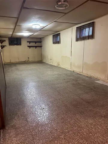 $929,000 | 81-25 258th Street | Floral Park