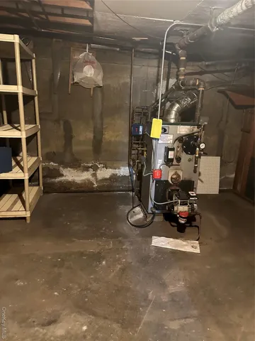 $929,000 | 81-25 258th Street | Floral Park