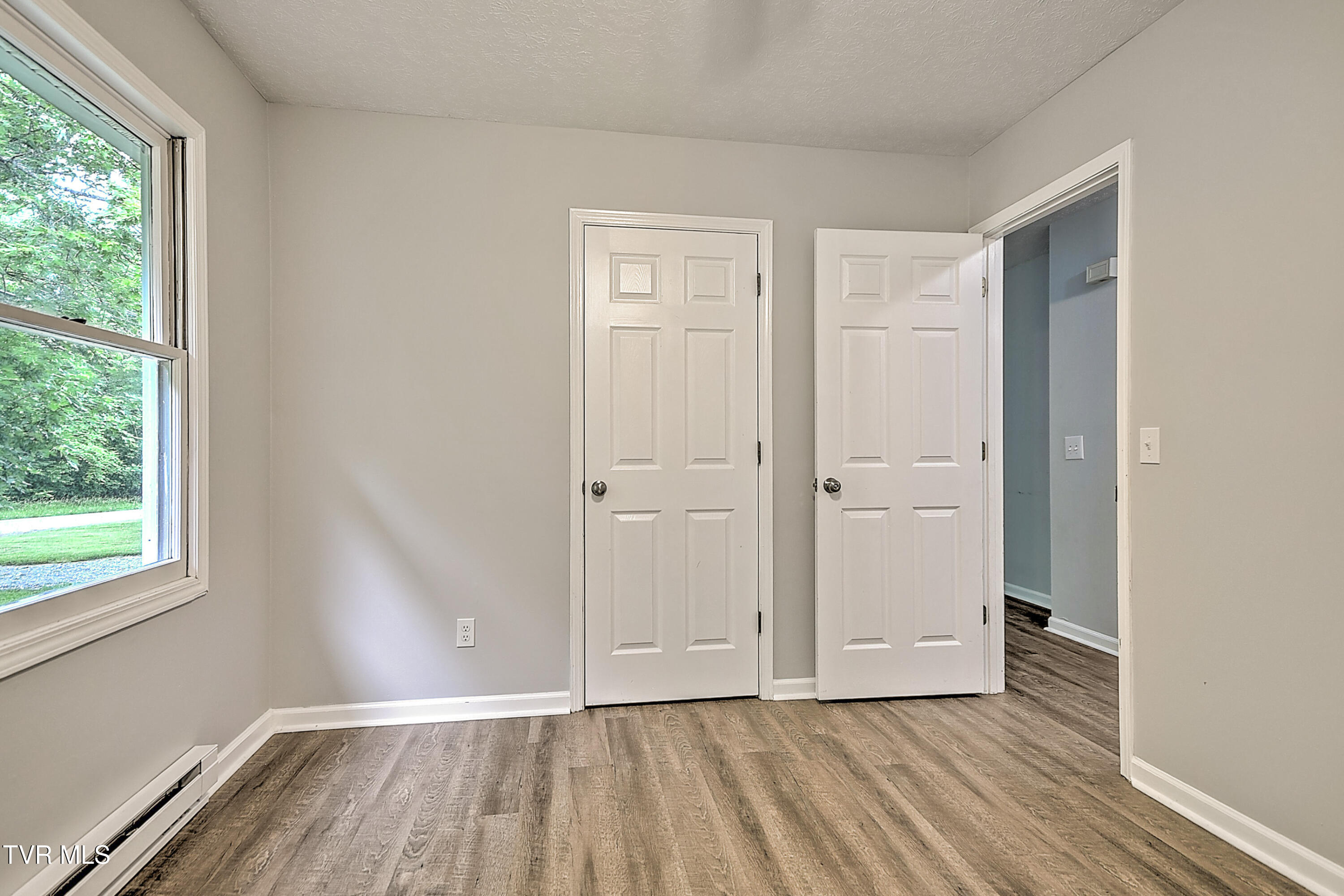 1117 Hunting Hill Road Piney Flats, TN 37686 - Photo 16 of 30 EDB0CAFA-74D4-4D40-AF56-B6F1CAE2D367
