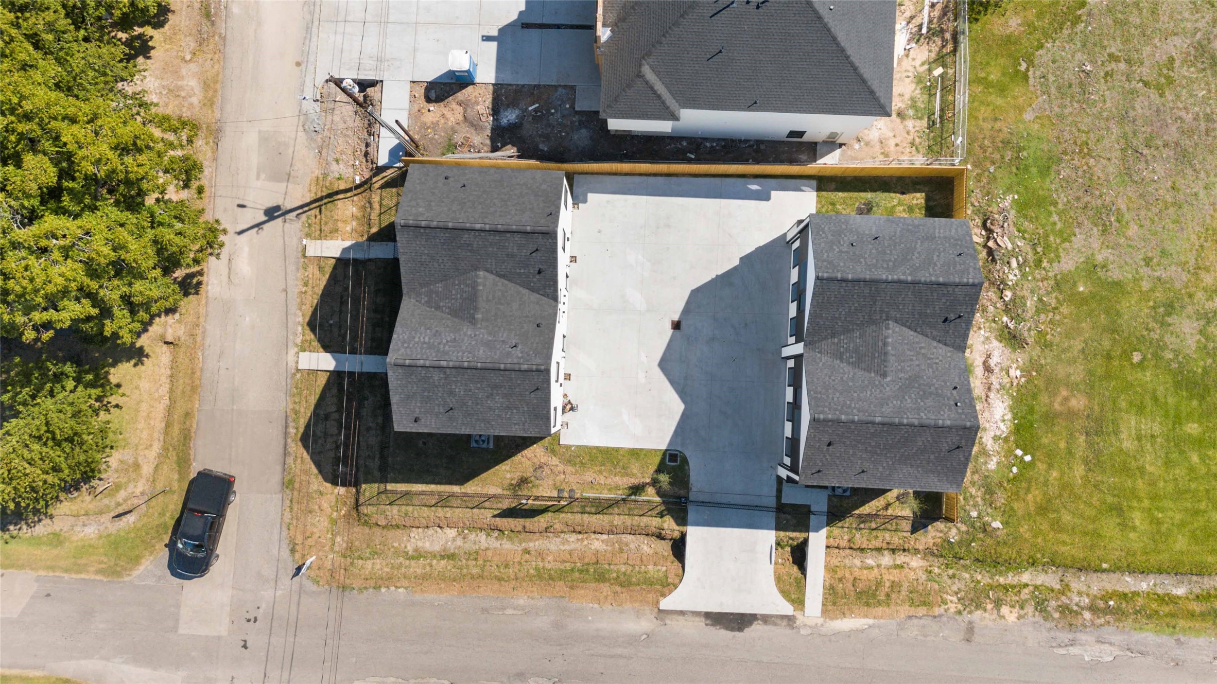4202 Kewanee Street, Unit B Houston, TX 77051 - Photo 41 of 47 an aerial view of houses with yard