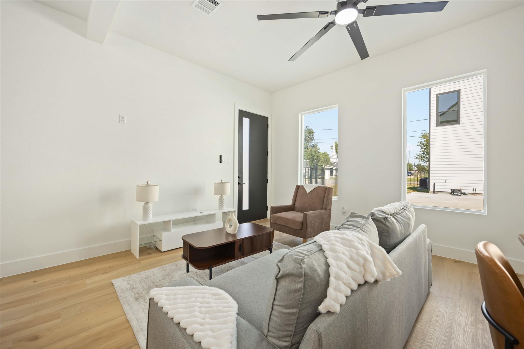 4202 Kewanee Street, Unit B Houston, TX 77051 - Photo 7 of 47 a living room with furniture and a window