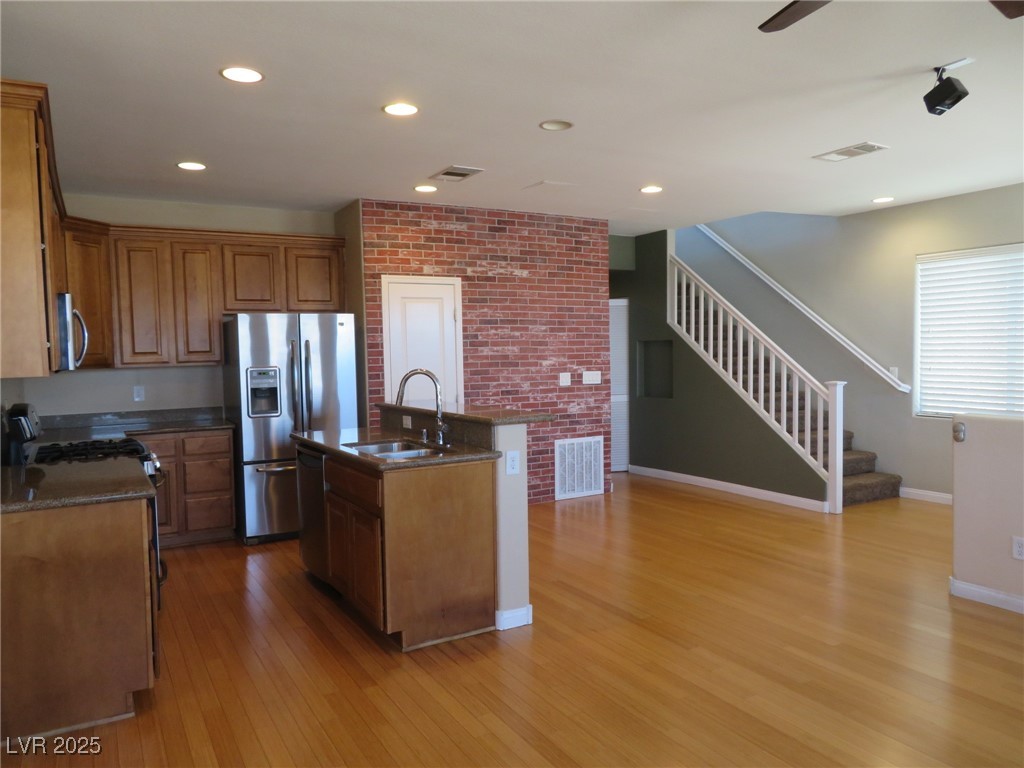 9342 Autumn View Avenue Las Vegas, NV 89178 - Photo 5 of 20 Kitchen/Family Room
