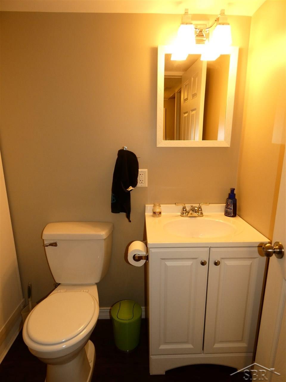 12232 West Mount Morris Road Flushing, MI 48433 - Photo 19 of 27 31377457-18.JPG
