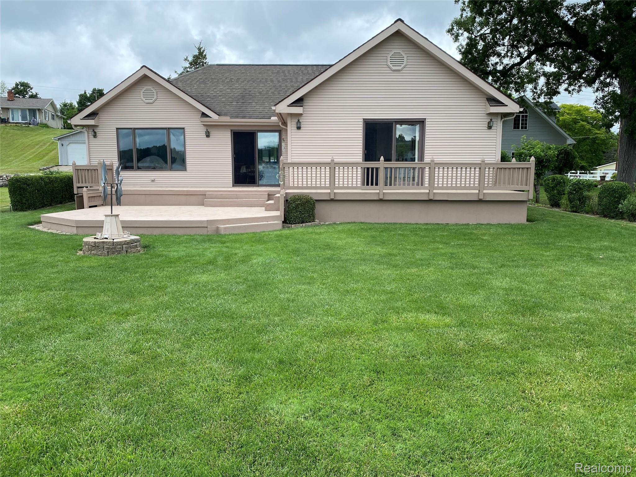 10516 Runyan Lake Road Fenton, MI 48430 - Photo 1 of 30 Lovely Updated Ranch On All Sports Ruyan Lake!