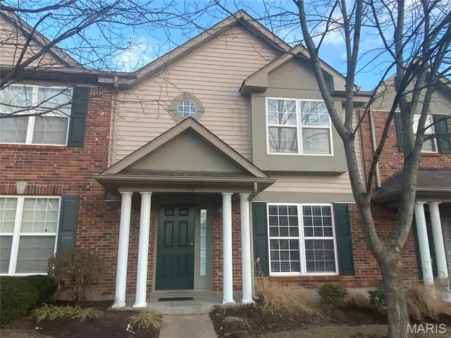 $1,800 | 388 Montclair Tower Drive, St. Charles, MO 63303