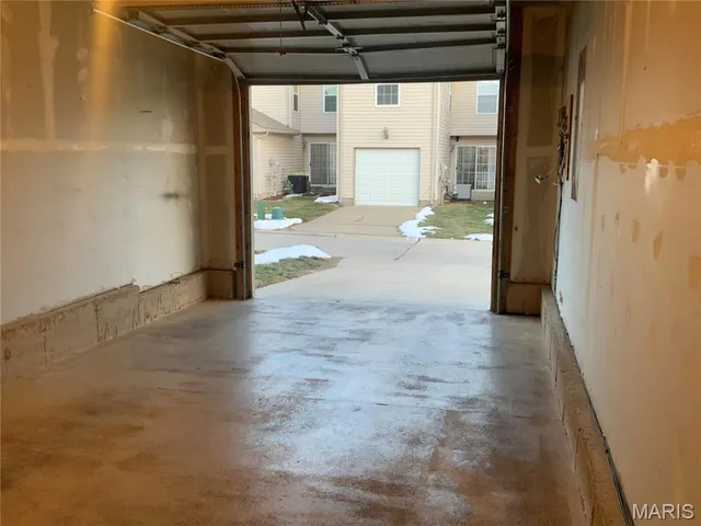 $1,800 | 388 Montclair Tower Drive, St. Charles, MO 63303