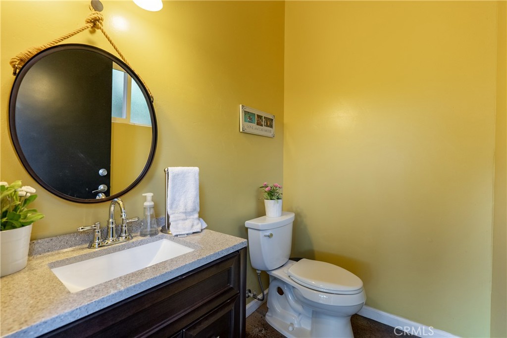 2255 Ferrocarril Road Atascadero, CA 93422 - Photo 52 of 67 Pool house bathroom