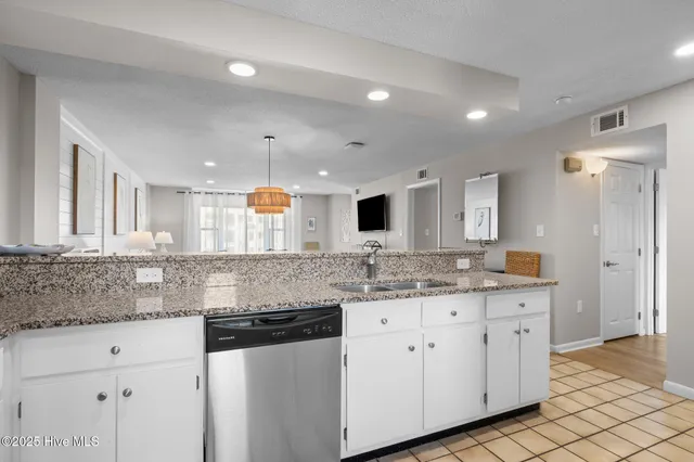 $500,000 | 1505 Salter Path Road, Unit 409, Indian Beach, NC 28512