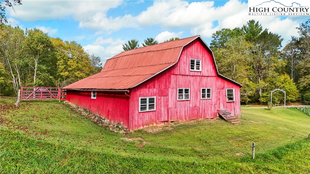 423 Beaver Dam Farm Road Vilas, NC 28692 - Photo 15 of 15 a view of backyard of house