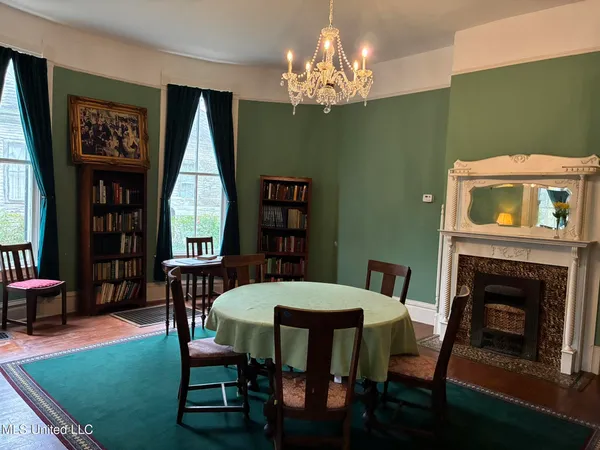 $399,999 | 707 North Rankin Street, Natchez, MS 39120