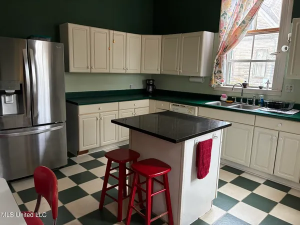 $399,999 | 707 North Rankin Street, Natchez, MS 39120