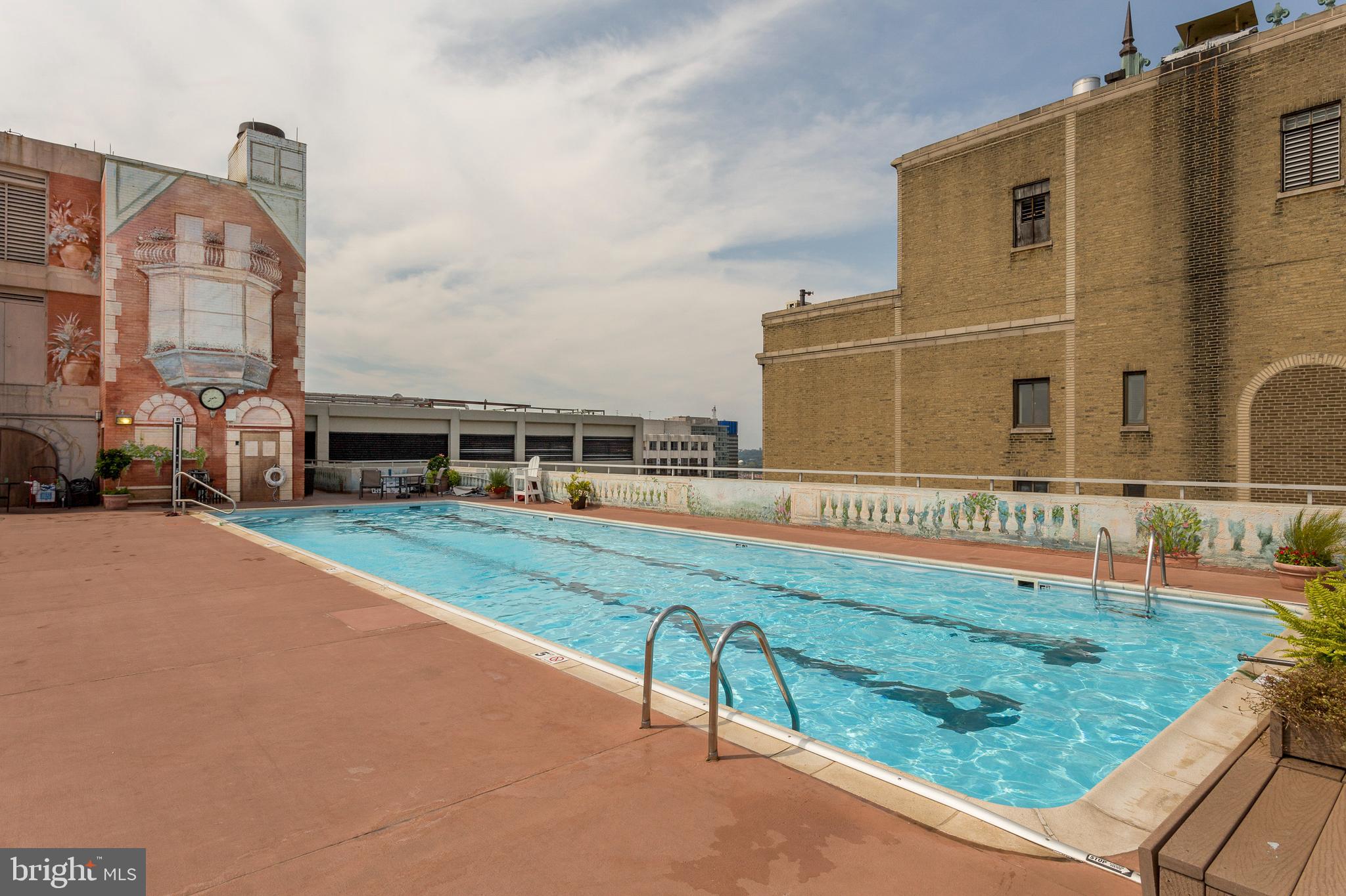 224 West Rittenhouse Square, Unit 2608 Philadelphia, PA 19103 - Photo 41 of 44 Rooftop Pool