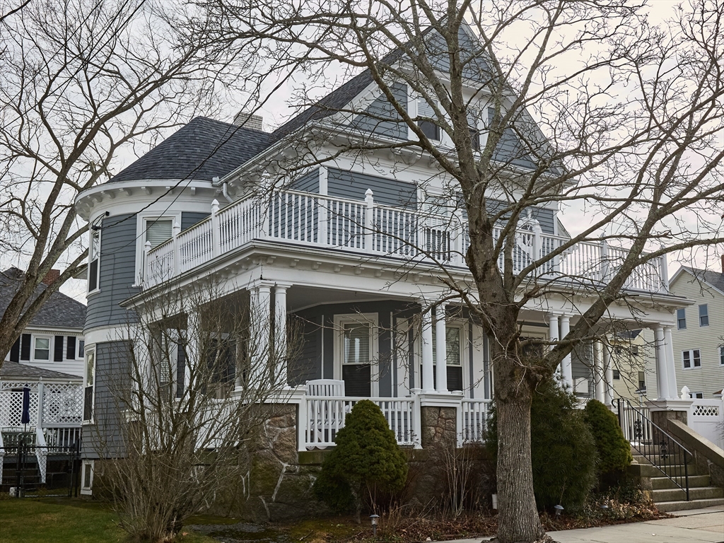 301 Madison Street Fall River, MA 02720 - Photo 3 of 40