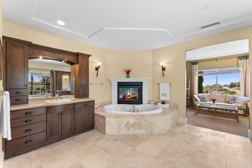 1829 Elevado Road Vista, CA 92084 - Photo 28 of 62
