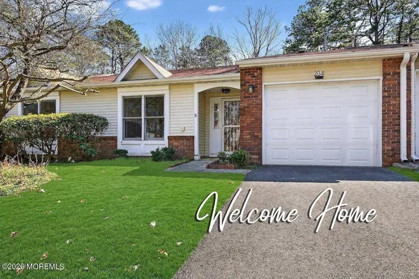 $329,000 | 204 Deanne Drive, Lakewood, NJ 08701